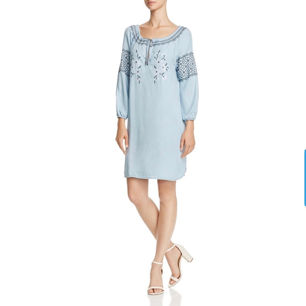 Cupcakes and Cashmere Rosabel tunic dress